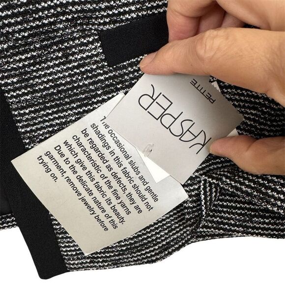 Kasper Tweed Collarless Jacket - Size 12P - Picture 10 of 10